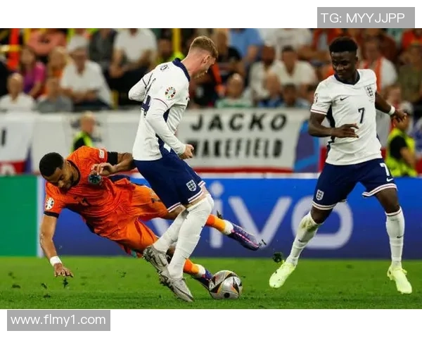 英格兰与荷兰队员对决分析及战术探讨