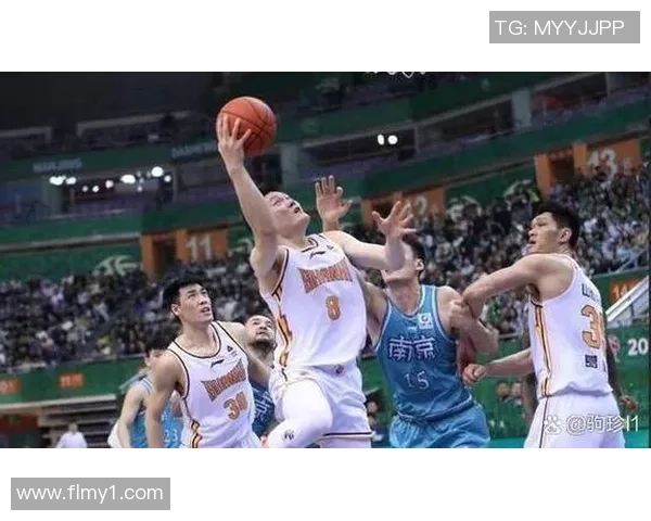 老虎大学与蒙特雷的精彩对决揭示了高校篮球的无限魅力与竞争精神