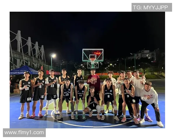 任骏飞带领球队奋勇拼搏展现篮球精神与团队力量的精彩瞬间