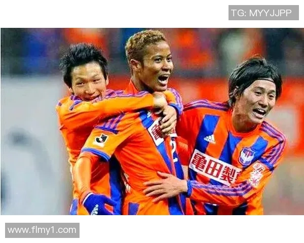 新泻天鹅与东京绿茵的激烈对决展现足球魅力与团队精神的巅峰之战 新泻天鹅与东京绿茵的激烈对决展现足球魅力与团队精神的巅峰之战