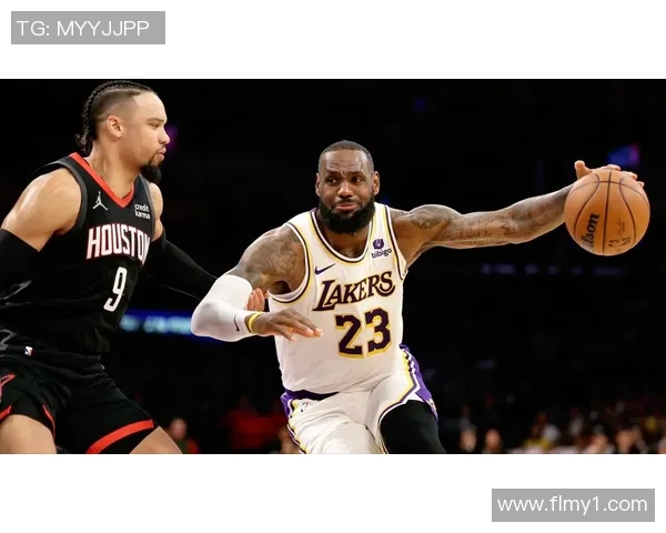 爵士与湖人对决战术解析及关键球员表现分析