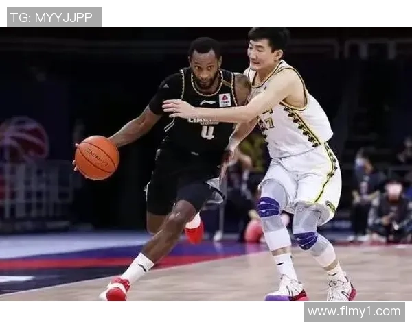 杭州篮球队实力引发热议球迷对球队表现的分歧与期待